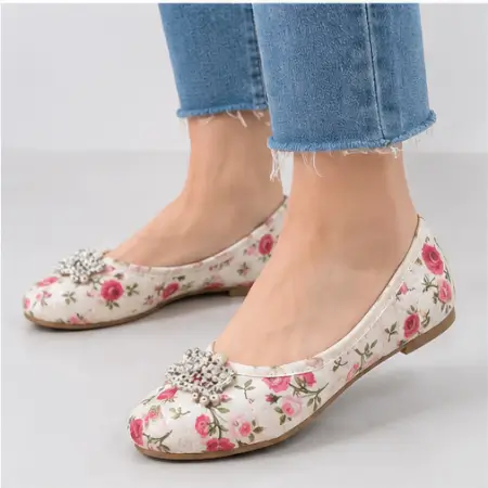 pRjLJ7B40kMJ7Nwtn6KQdEi7I2s7SlZRwXPRhL2K.webp Kids Baby Girls Jutti – Handmade Floral Print Ethnic Slip-On Shoes with Comfortable TPR Sole ( multicolor, 2.5-3 Years )